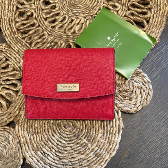 KATE SPADE Laurel Way Petty Wallet - Picture 1 of 8